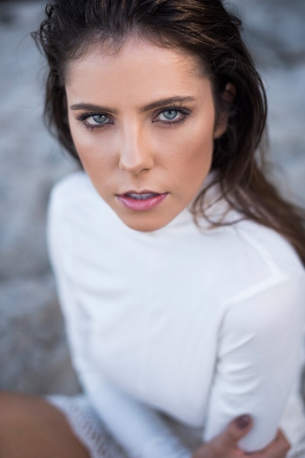 Débora Silva - foto 4