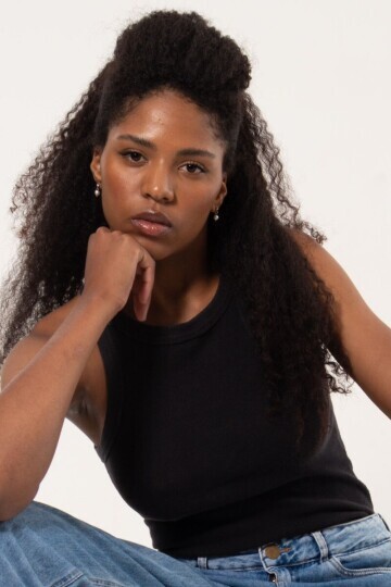 GISELLY VAZ